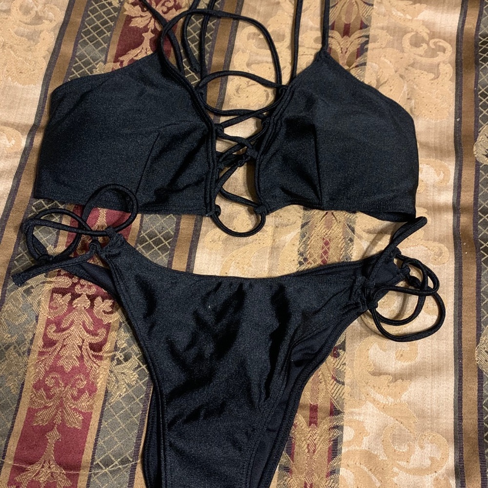 Black Bikini